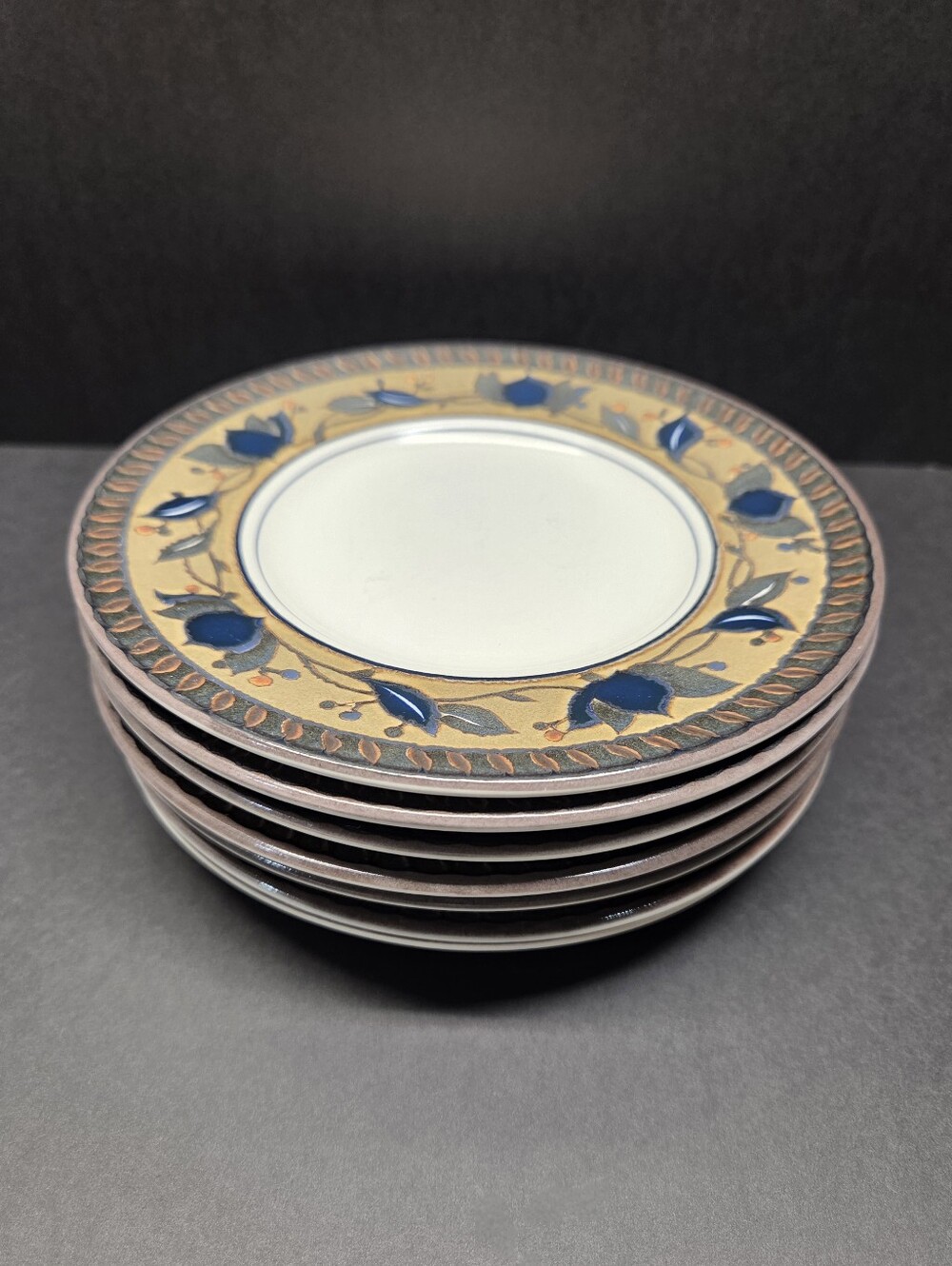 7 X Mikasa Intaglio Arabella CAC01 Bread Plates 6 1/2" 1986 Vintage Stoneware